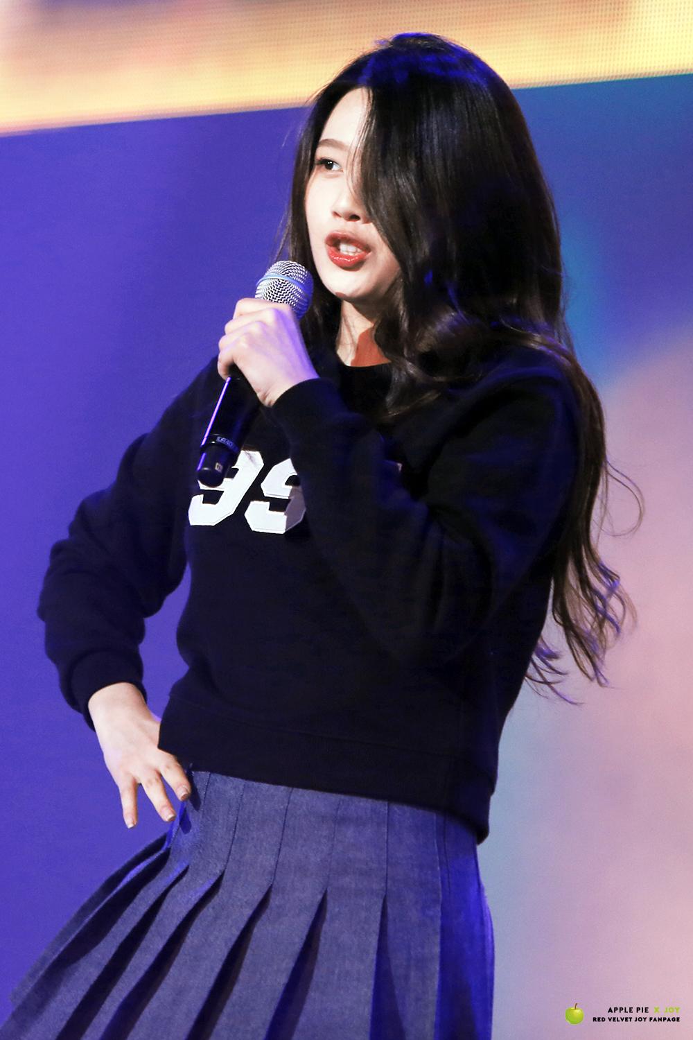 활동끝나고 리즈갱신해가는 레드벨벳 조이 | 인스티즈