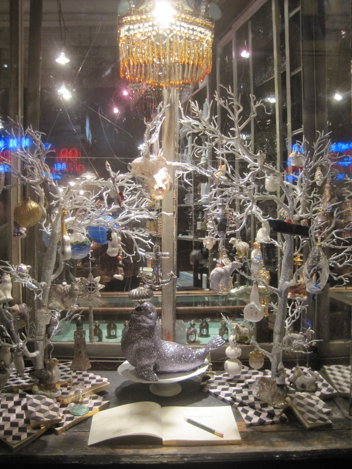 architect design™: Christmas shopping in Paris