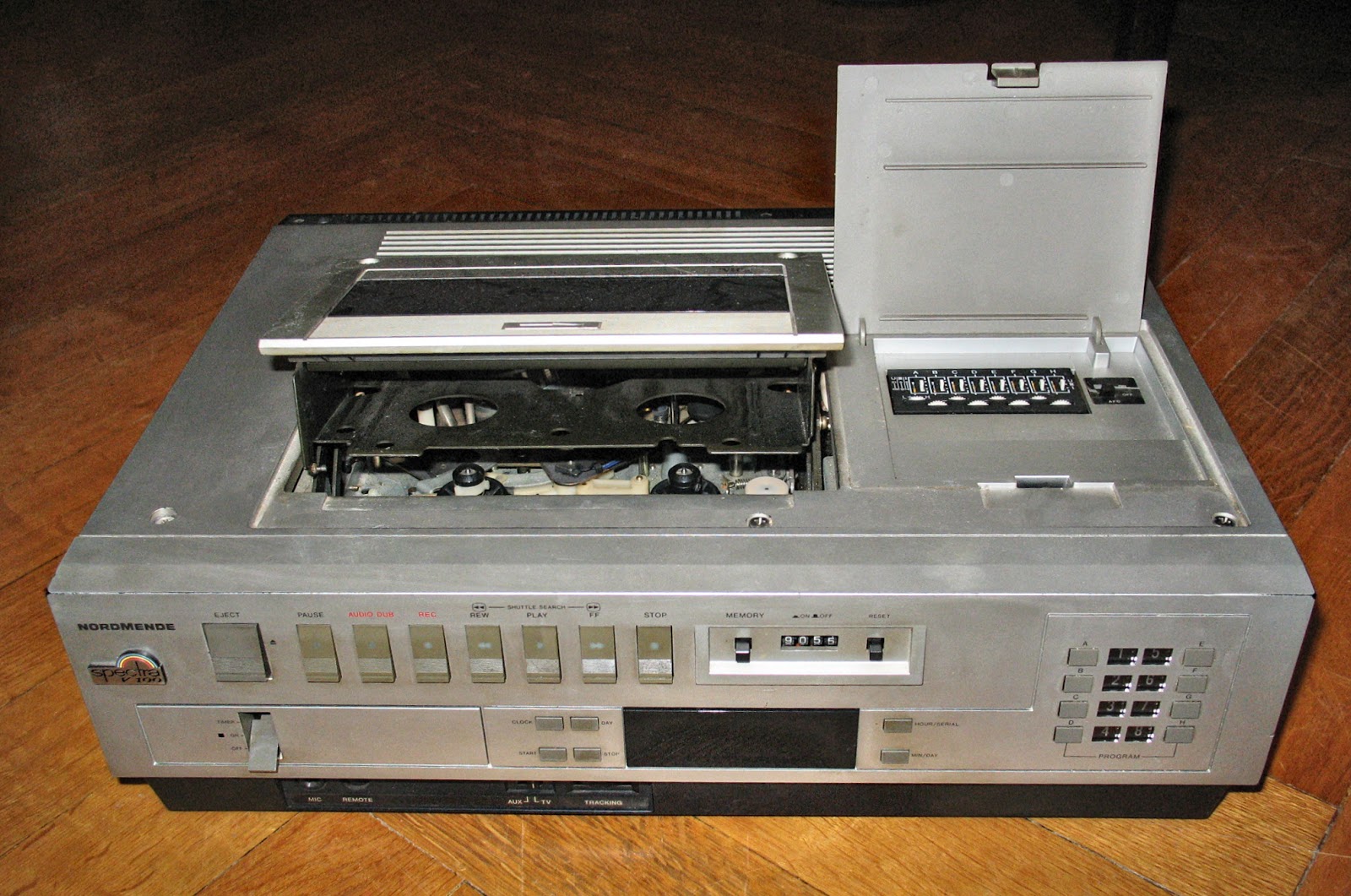 thatgeekdad If you didn't know, VCRs were still being made, but not