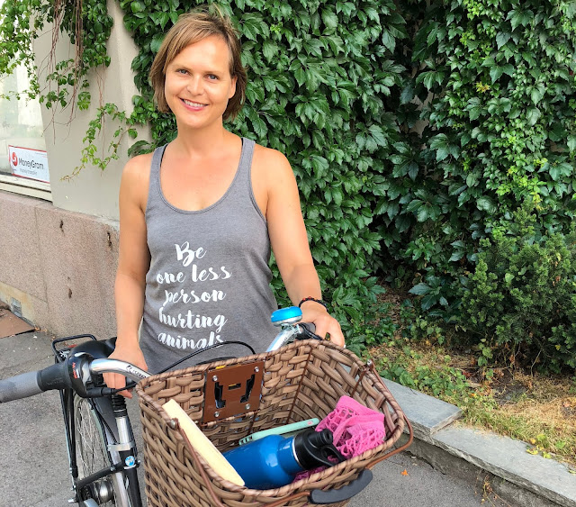 Sykkeltur med etisk t-skjorte og Klean Kanteen. Foto: Marit Inderhaug