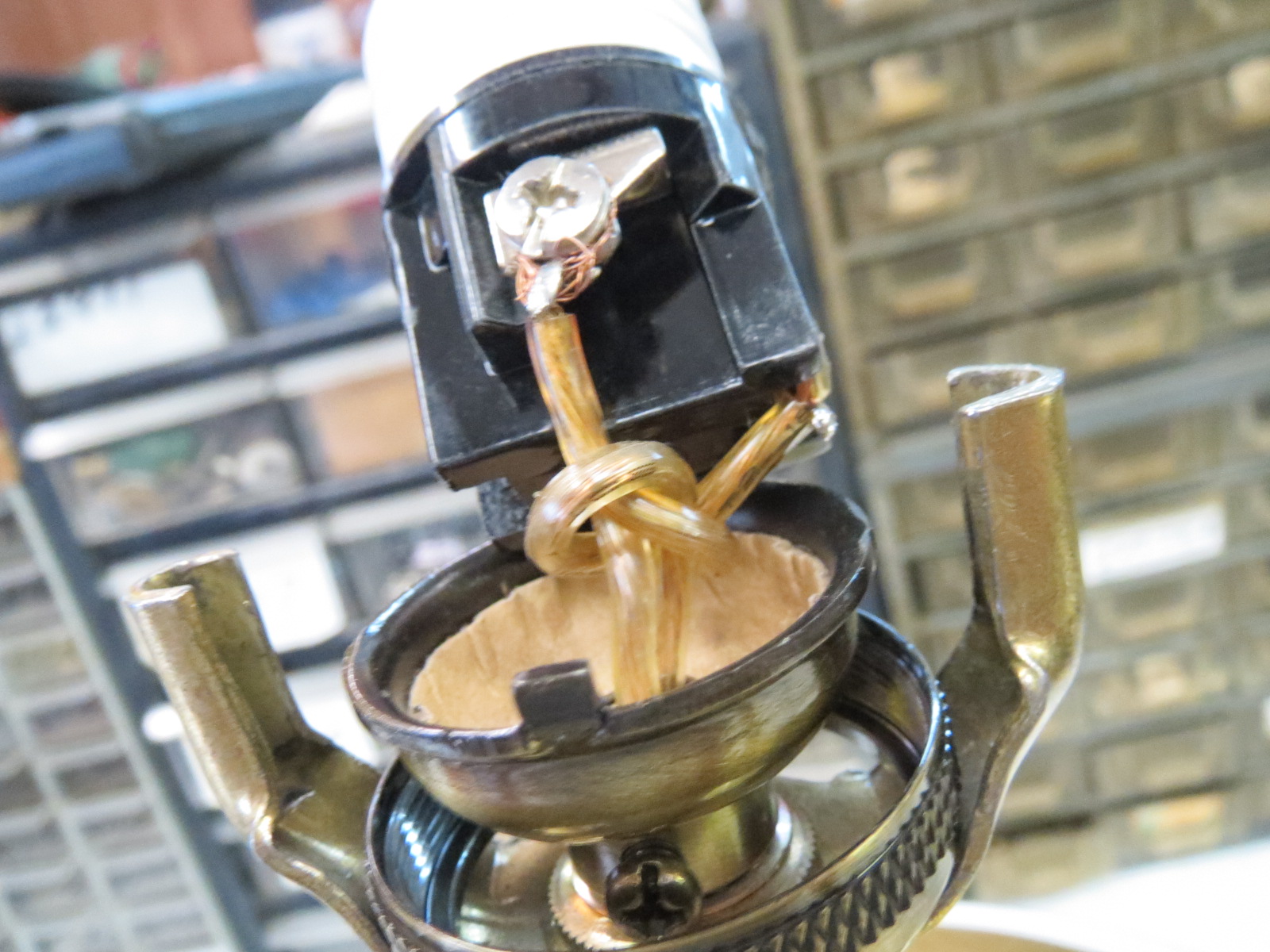 Lamp Parts and Repair | Lamp Doctor: Ceramic Table Lamp Socket Replacement