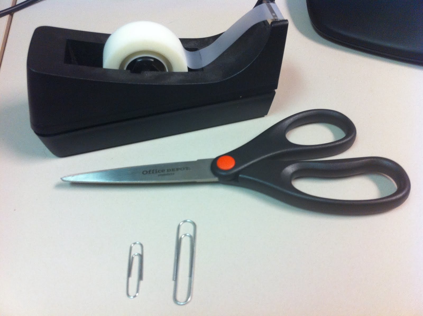Kreyola's Journeys: How to Make A Paper Clip Interlocking Tool
