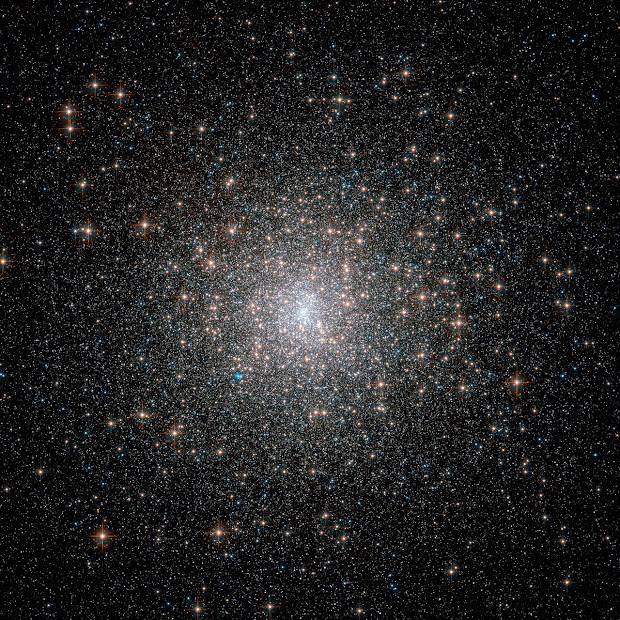 Hubble captures M15, an old but rich and bright Globular Cluster