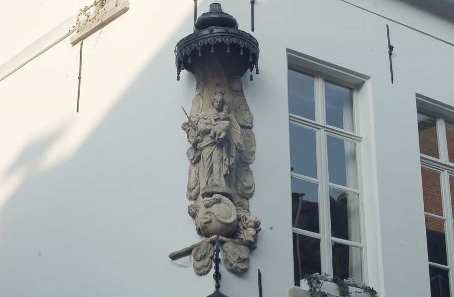 Lange Wapper a legendary giant of Antwerp