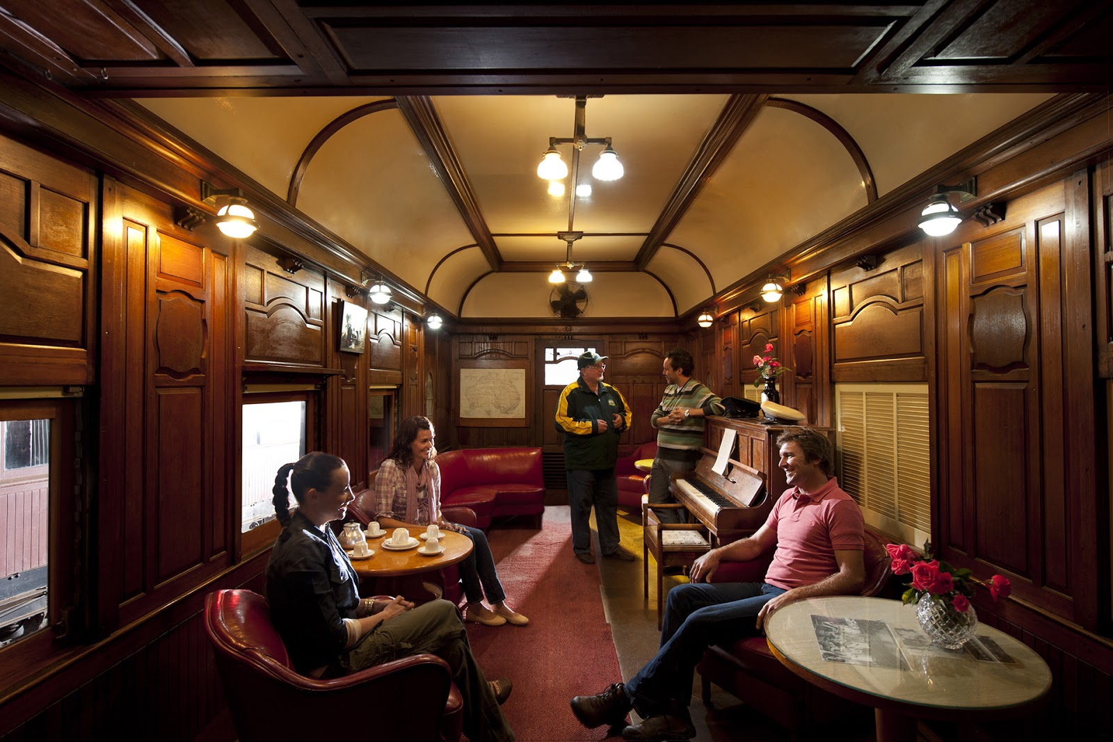 Great Western train interior environment UE4 by Adam Kenyon | Computer