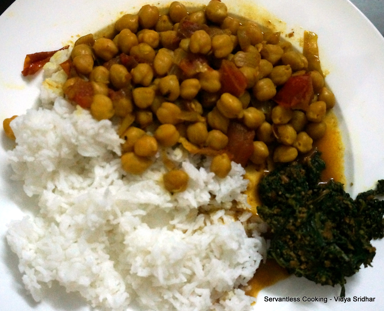 Servantless cooking Chole Masala (Spicy Garbanzo beans)