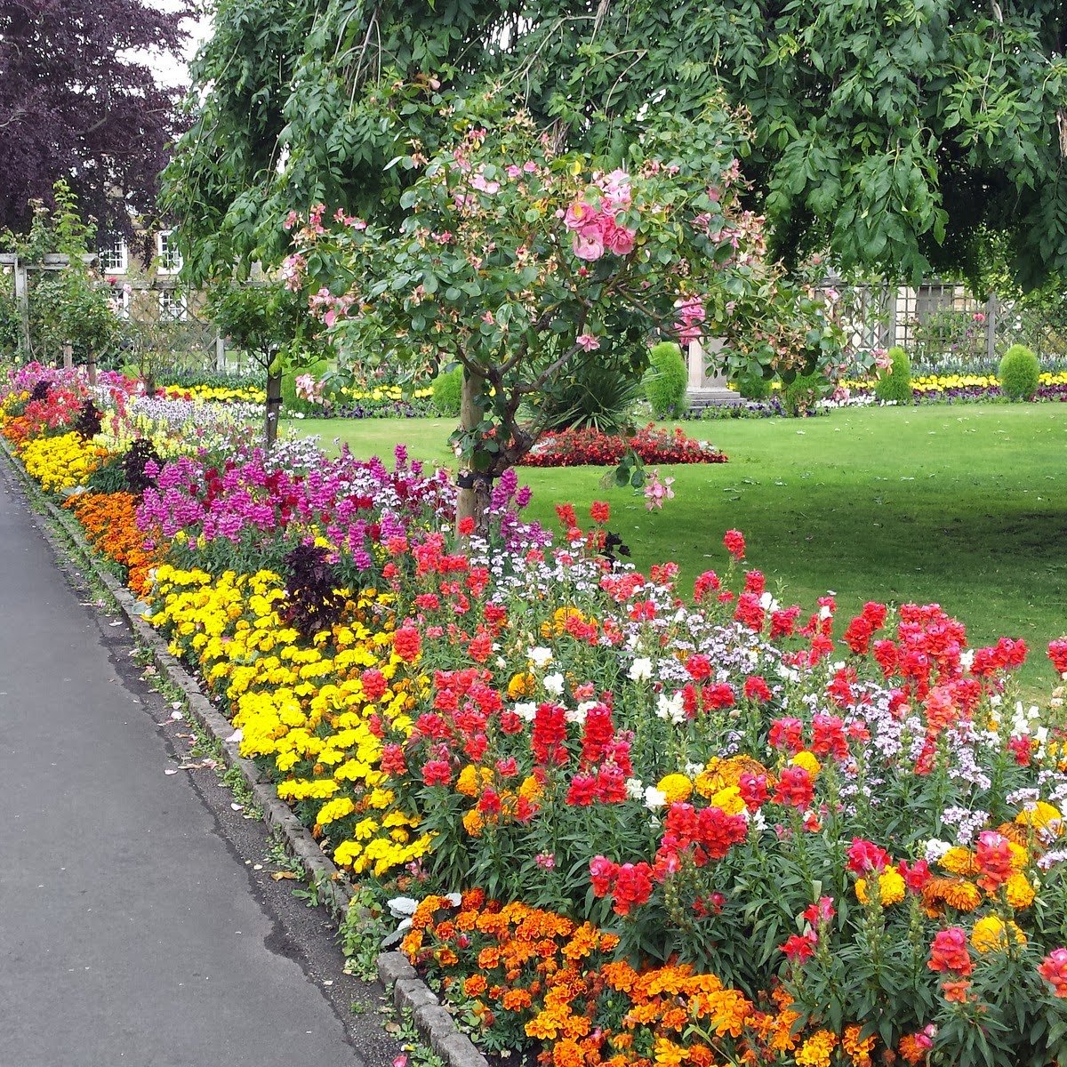 Roadtrip through Derbyshire: Crooked spires and a couple of tarts Roadtrip through Derbyshire: Crooked spires and a couple of tarts