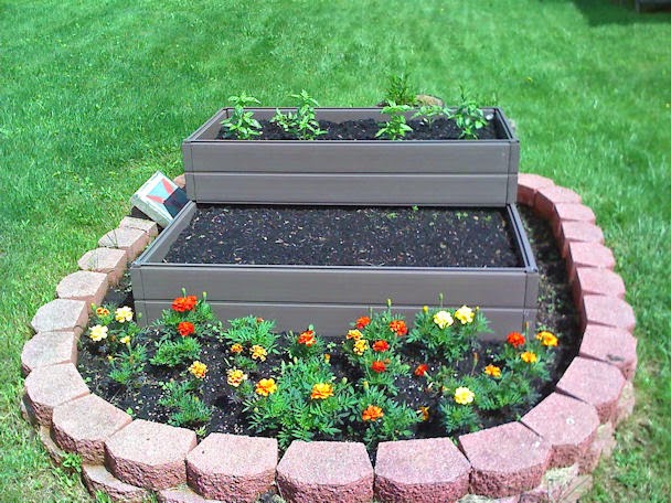 CherylsArt Product Reviews: Suncast Tiered Garden Bed Review
