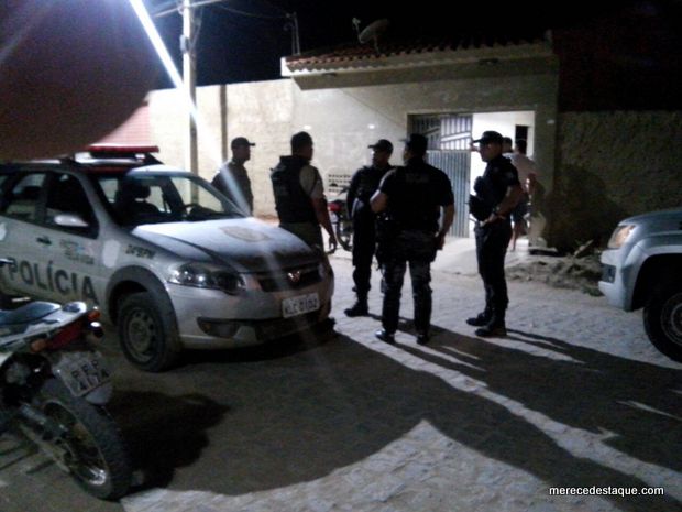 Policial reage e evita assalto em Santa Cruz do Capibaribe