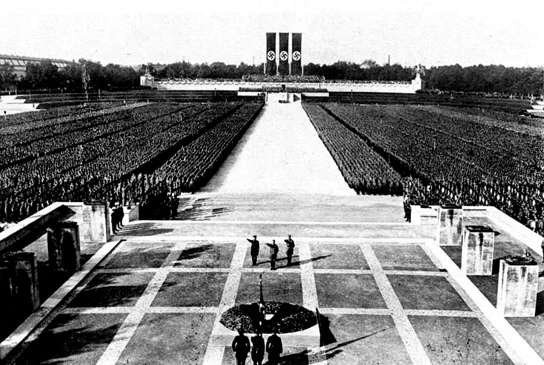 HISTORIA DE LA CINEMATOGRAFÍA: Triumph des Willens (Leni Riefenstahl 1935)