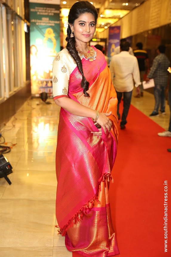 Sneha at Santhosam Awards