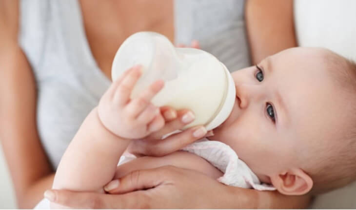Tips Memilih Susu Formula Terbaik untuk Bayi Baru Lahir