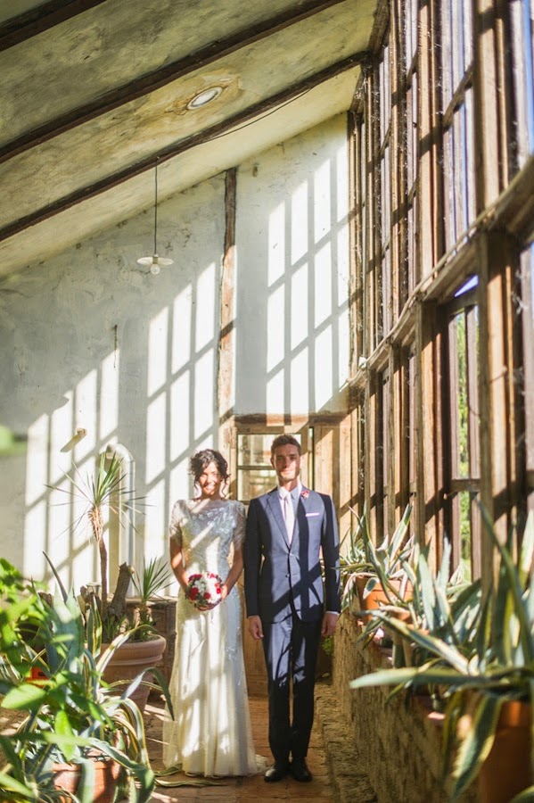 Una sencilla boda de estilo rústico cargada de encanto