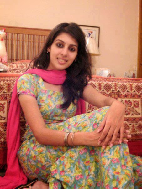 desi pakistani girl sex video desi pakistani girl sex video