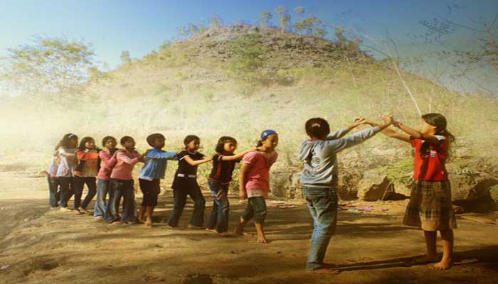  Permainan Tradisional Anak Indonesia Yang Terlupakan  10 PERMAINAN TRADISIONAL ANAK INDONESIA YANG TERLUPAKAN