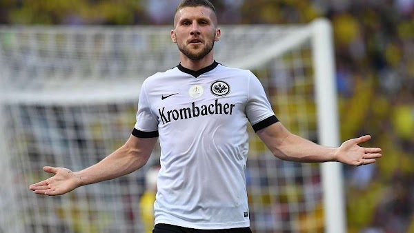 Oficial: El Eintracht Frankfurt renueva hasta 2021 a Rebic