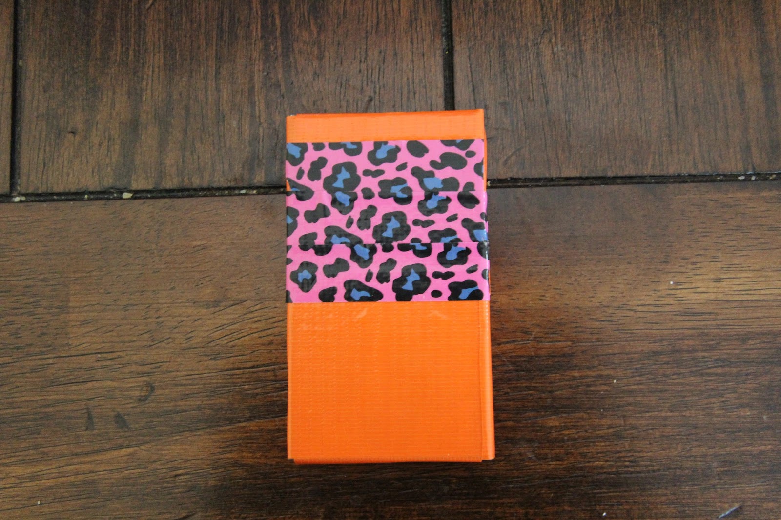 awesome-crafts-for-kids-how-to-make-duct-tape-phones