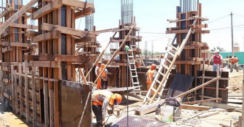 Alcaldes de Piura asumen responsabilidad de acelerar obras de reconstrucción de Instituciones Educativas Alcaldes de Piura asumen responsabilidad de acelerar obras de reconstrucción de Instituciones Educativas