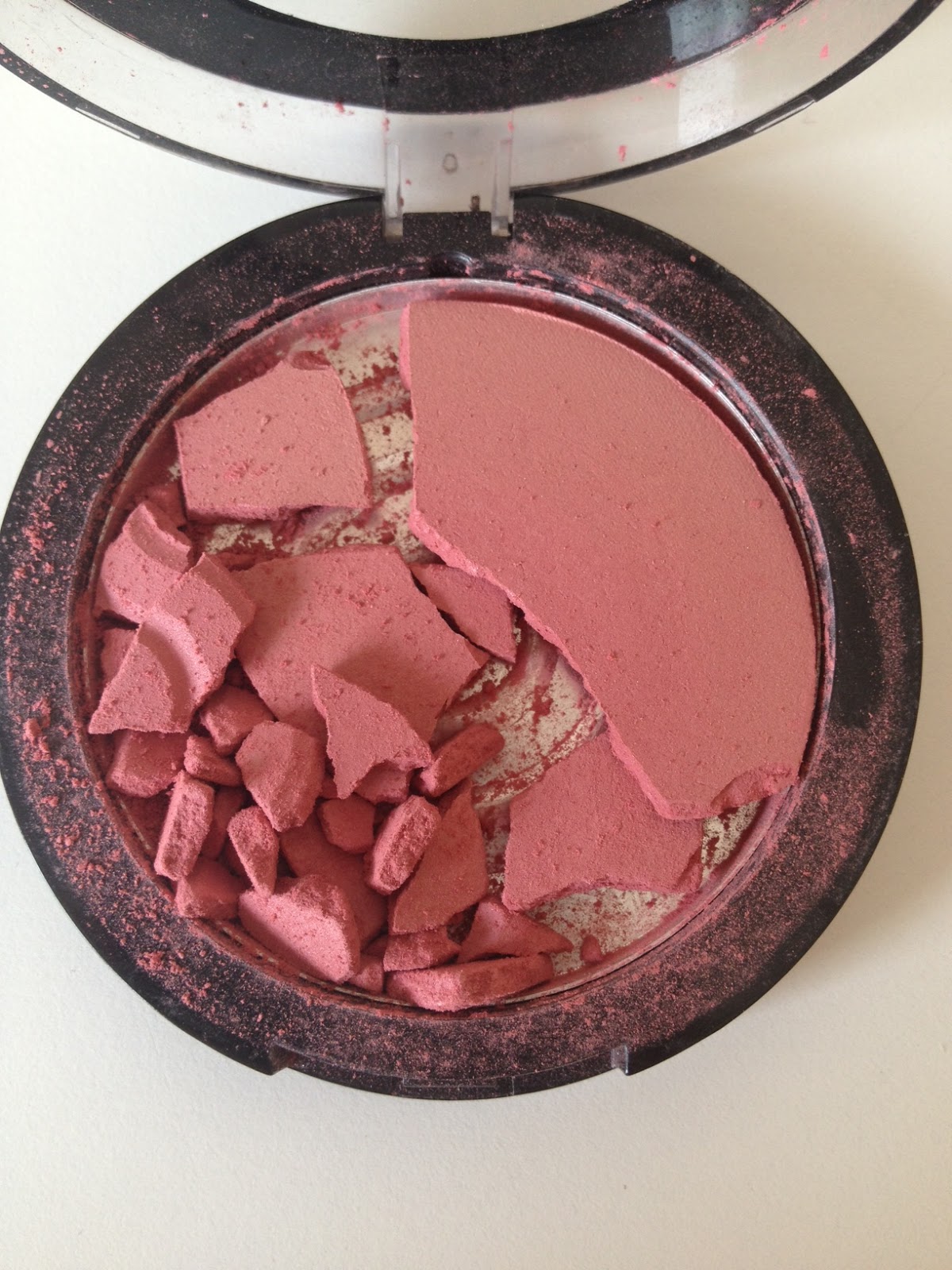 How to fix a broken blush Kimberly Beauty & lifestyle blog