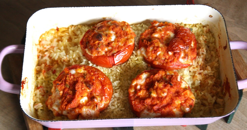 Kochfelder: Gefüllte Tomaten auf dem Reisbett