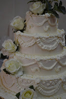 4 tiers wedding cake