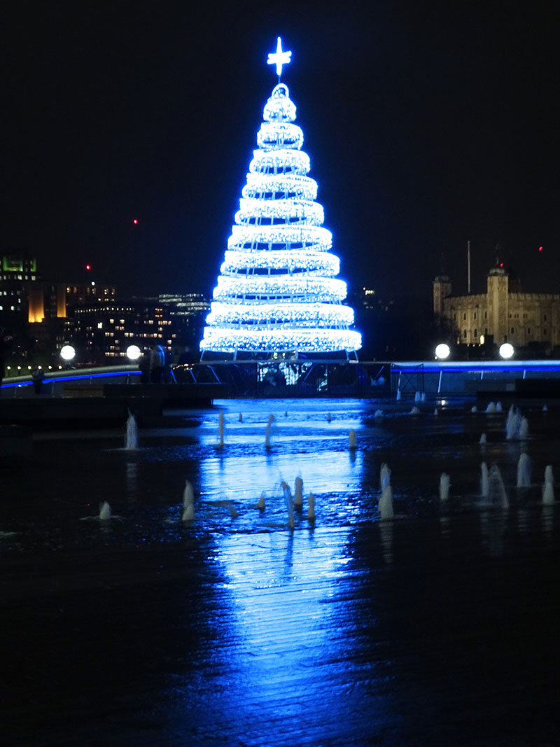 London_Gorgeous_Christmas_Lights_Photographs_Tower_Bridge_More_London_84 London_Gorgeous_Christmas_Lights_Photographs_Tower_Bridge_More_London_84