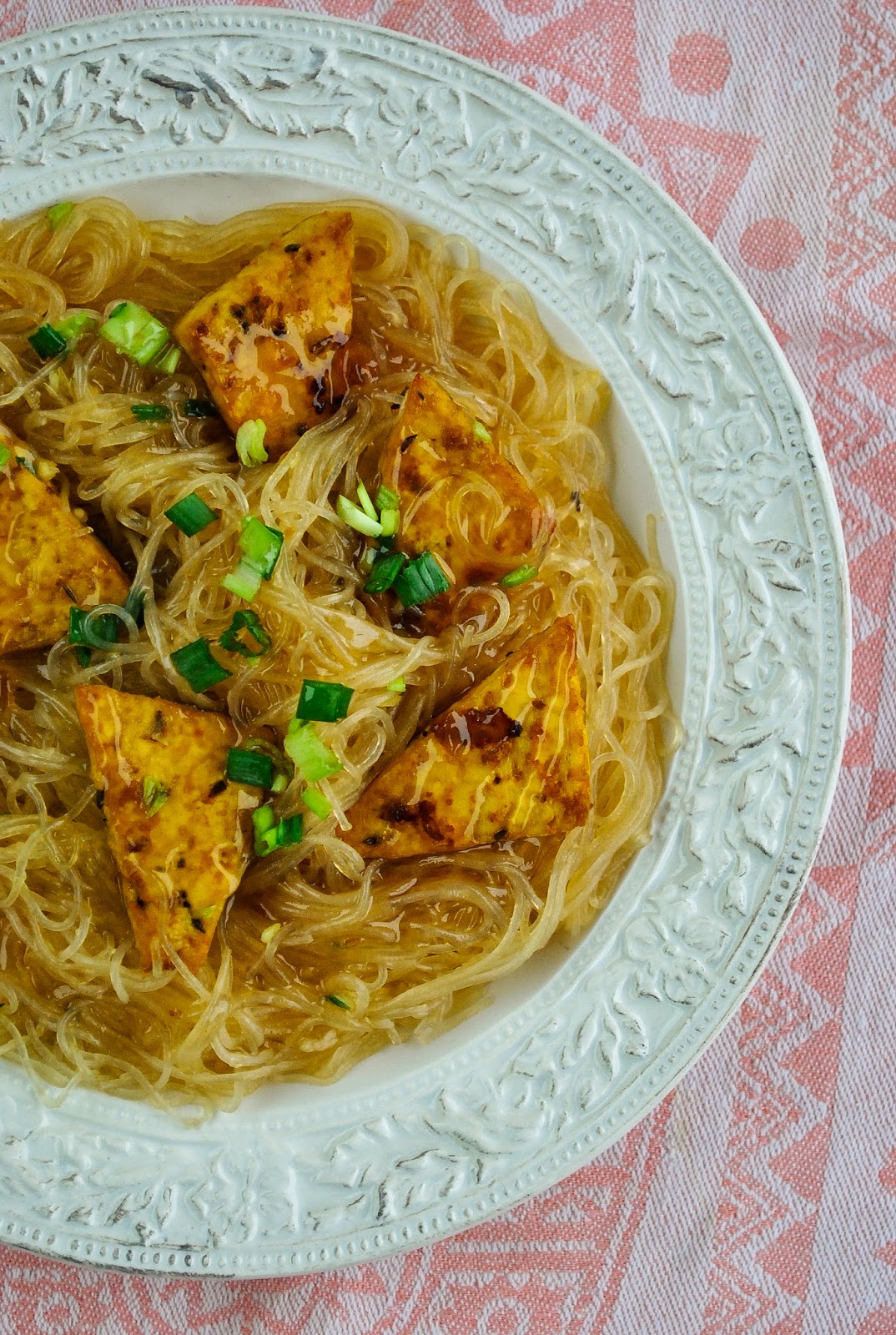Bean vermicelli with garlic sauce and lemony tofu VeganSandra
