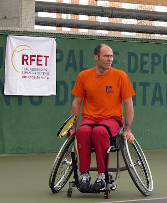 Uno de los jugadores de la selección regional de tenis en silla de ruedas.