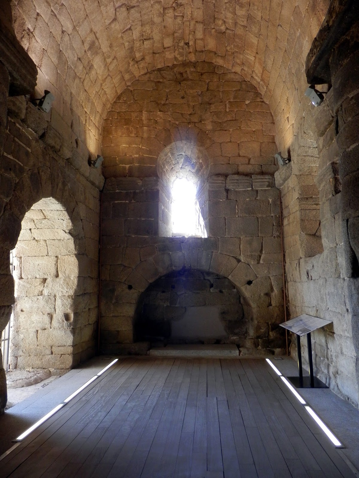 EL SAYON: UNA IGLESIA VISIGODA EN LA PROVINCIA DE TOLEDO: SANTA MARIA