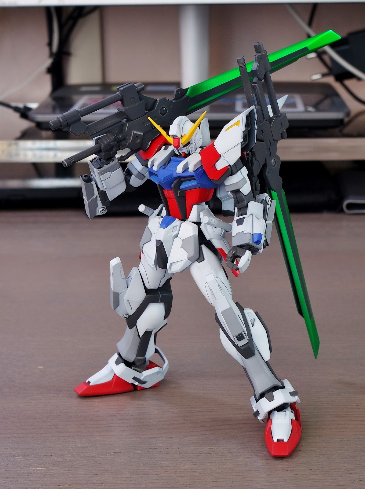 PLANI－KAGUYA: HGBF SWORD BUILD STRIKE GUNDAM