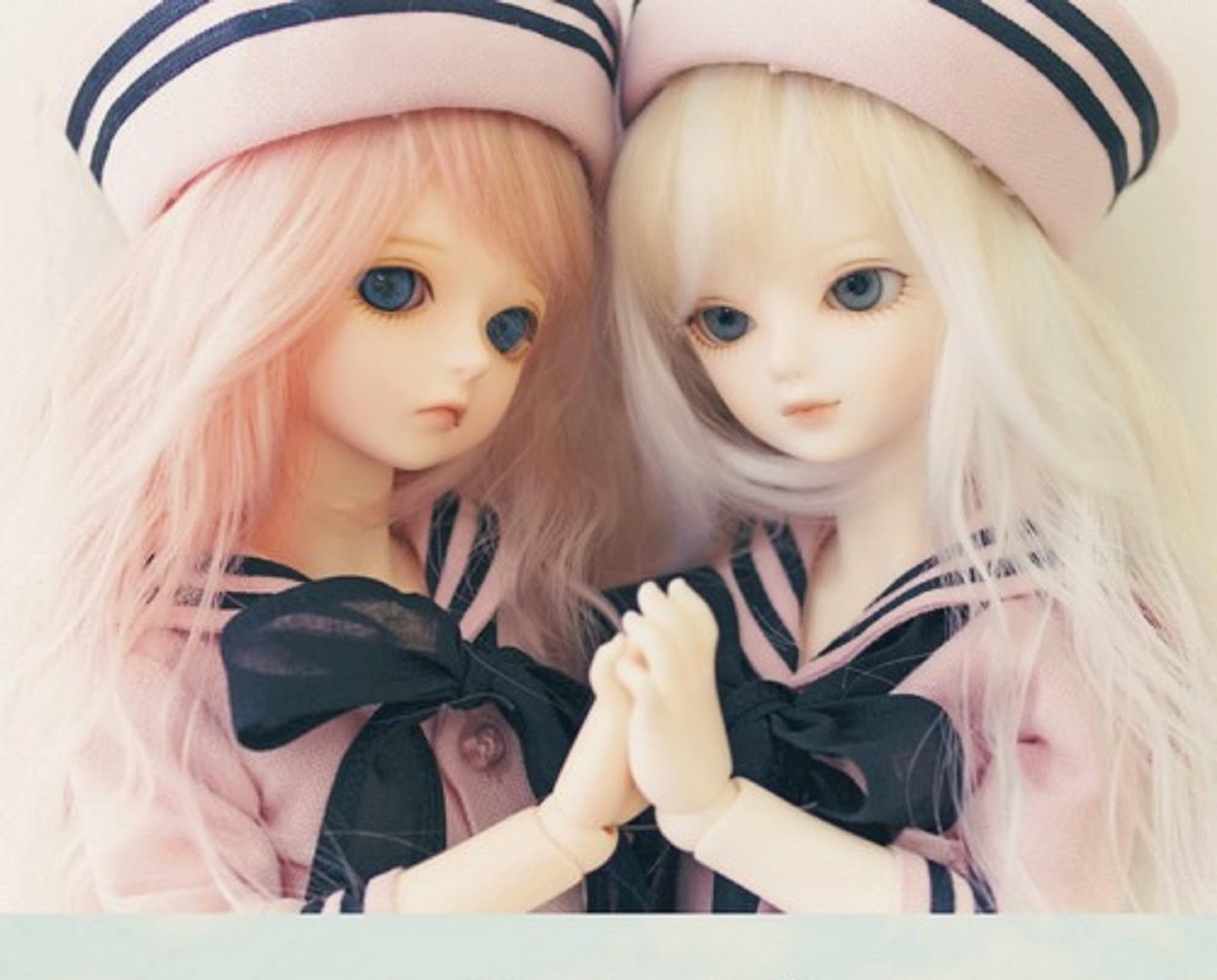 chimney bells: FreeCute Twins Barbie Dolls HD Wallpaper