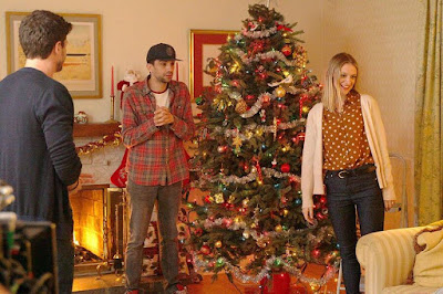 The Moodys Christmas Jay Baruchel Chelsea Frei