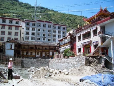 ~ W a y m a r k s ~: The Tibetan Gompas of Old Tachienlu