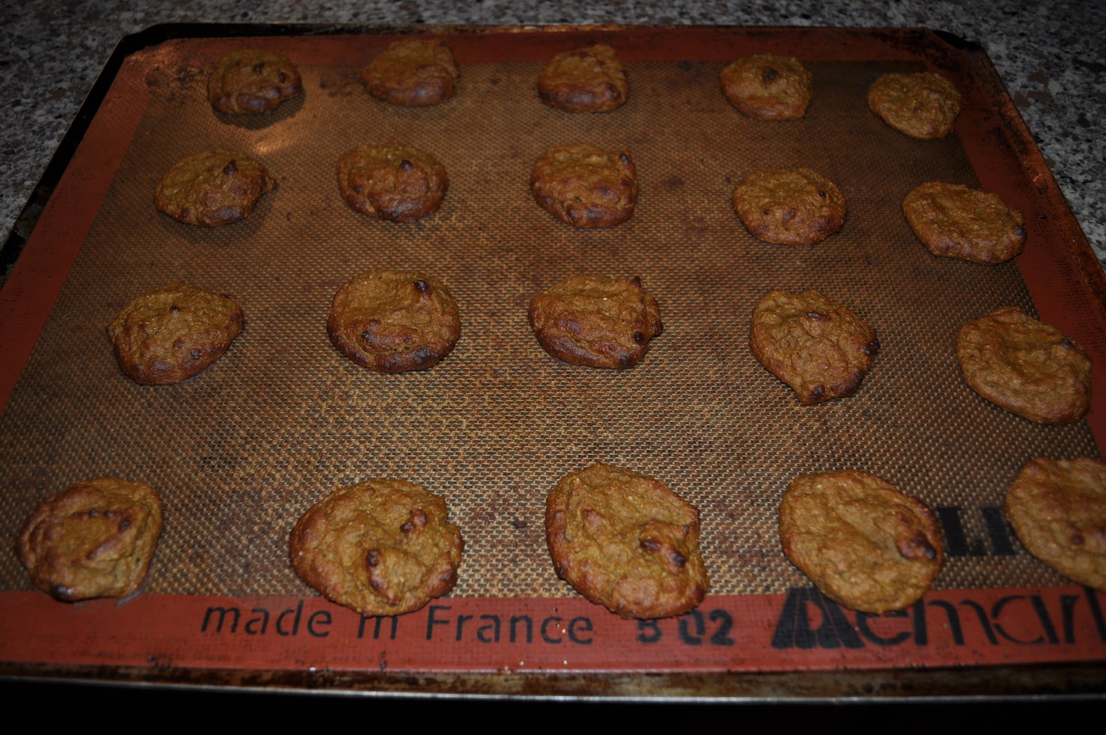 Losin' it with PINK Low Calorie/Low Sugar Pumpkin Cookies