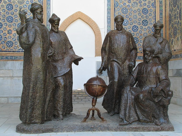 Памятник на Регистане