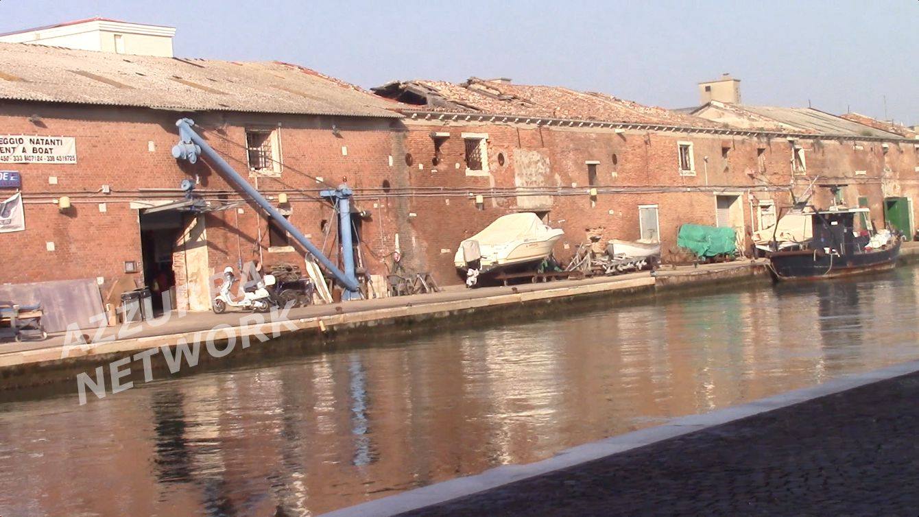 CHIOGGIA AZZURRA SIGILLI ALLA MOTONAUTICA NORDIO, GLI EX MAGAZZINI DEL SALE AI SALONI RITENUTI CHIOGGIA AZZURRA SIGILLI ALLA MOTONAUTICA NORDIO, GLI EX MAGAZZINI DEL SALE AI SALONI RITENUTI