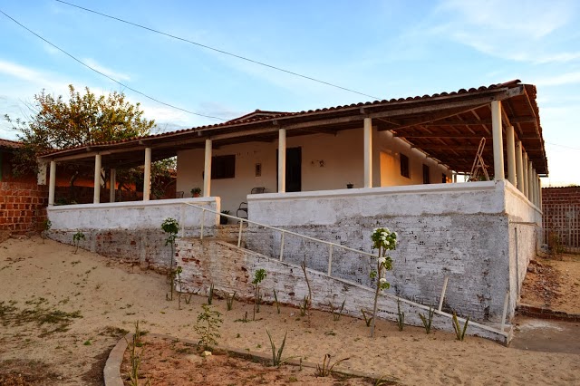 Vende-se Casa de frente para o Mar em Enxú Queimado, Pedra Grande/RN. Fone 084-9423-1587 ou 3555-42