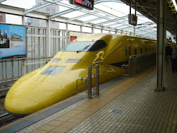 Featured Train: Japan's Golden Bullet Train, Called `Doctor Yellow'