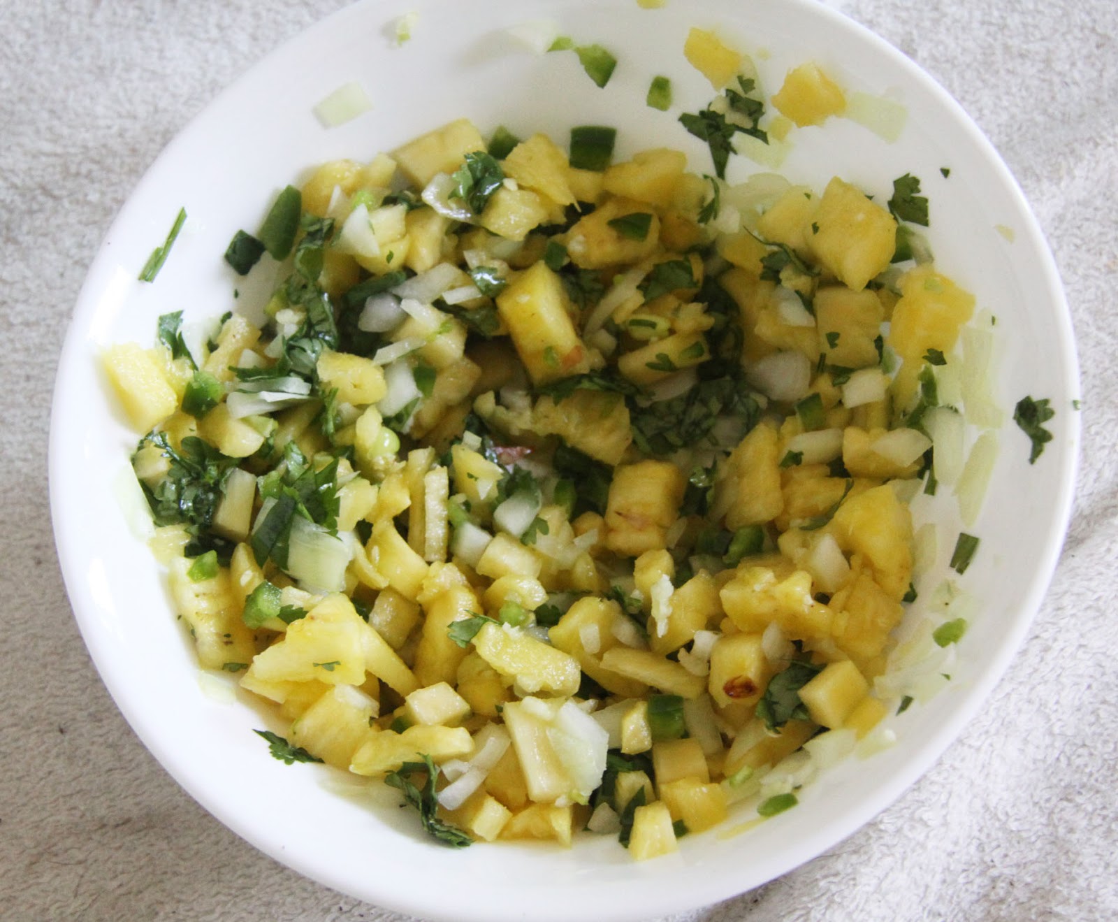 Steak & Pineapple Salsa Tacos / Smitten Life