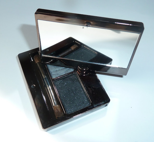 Beauty Unearthly Hourglass Visionaire eyeshadow duo Prism swatches