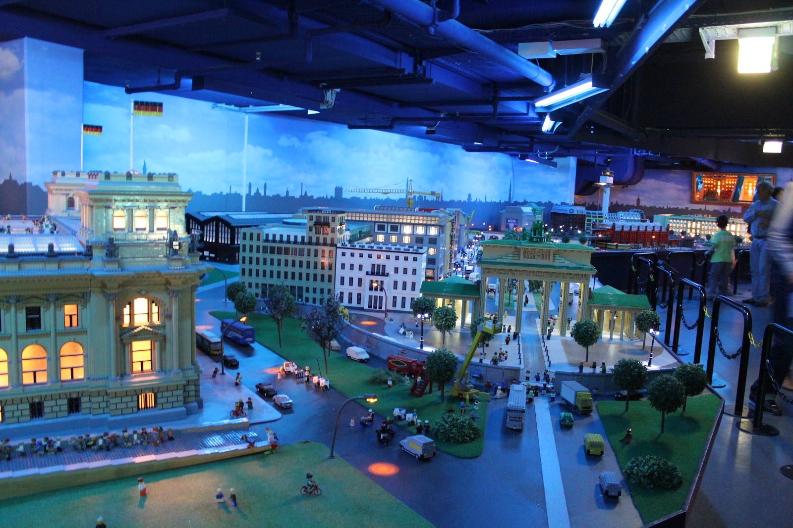 Stay, Stray, Play and Feast LEGOLAND® and Dunkin Donuts Discovery