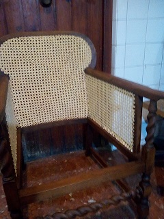 Nico, el artesano de mimbre, anea, rejilla, cuerda y caña