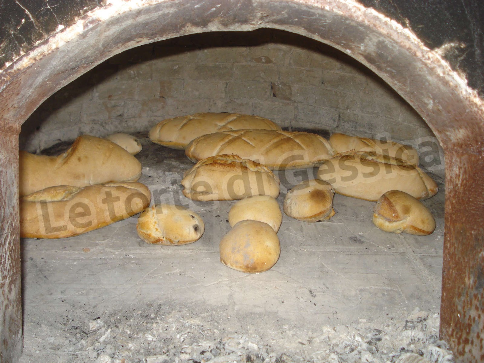 Pane con lievito madre cotto nel forno a legna Panino da piastra Le Torte di Gessica