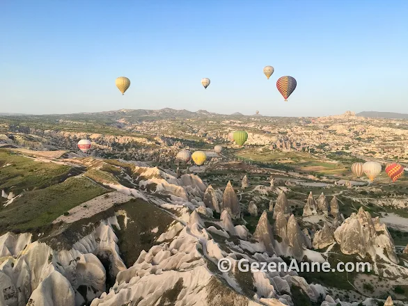 Uçhisar'dan Göreme'ye balonlar ile kaplı Kapadokya