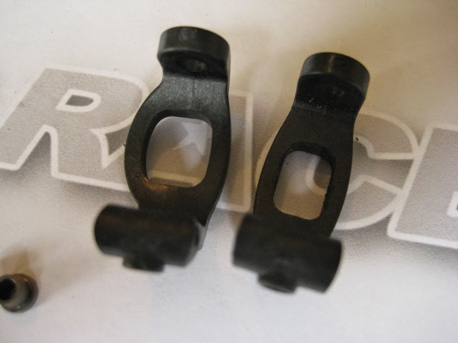 Carbon Reinforced Hub Carrier 4 Degree for Reversible S Arms Tamiya