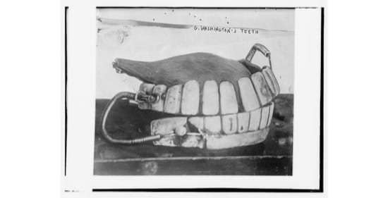 Dentadura de George Washington. Foto de 1910 Dentadura de George Washington. Foto de 1910