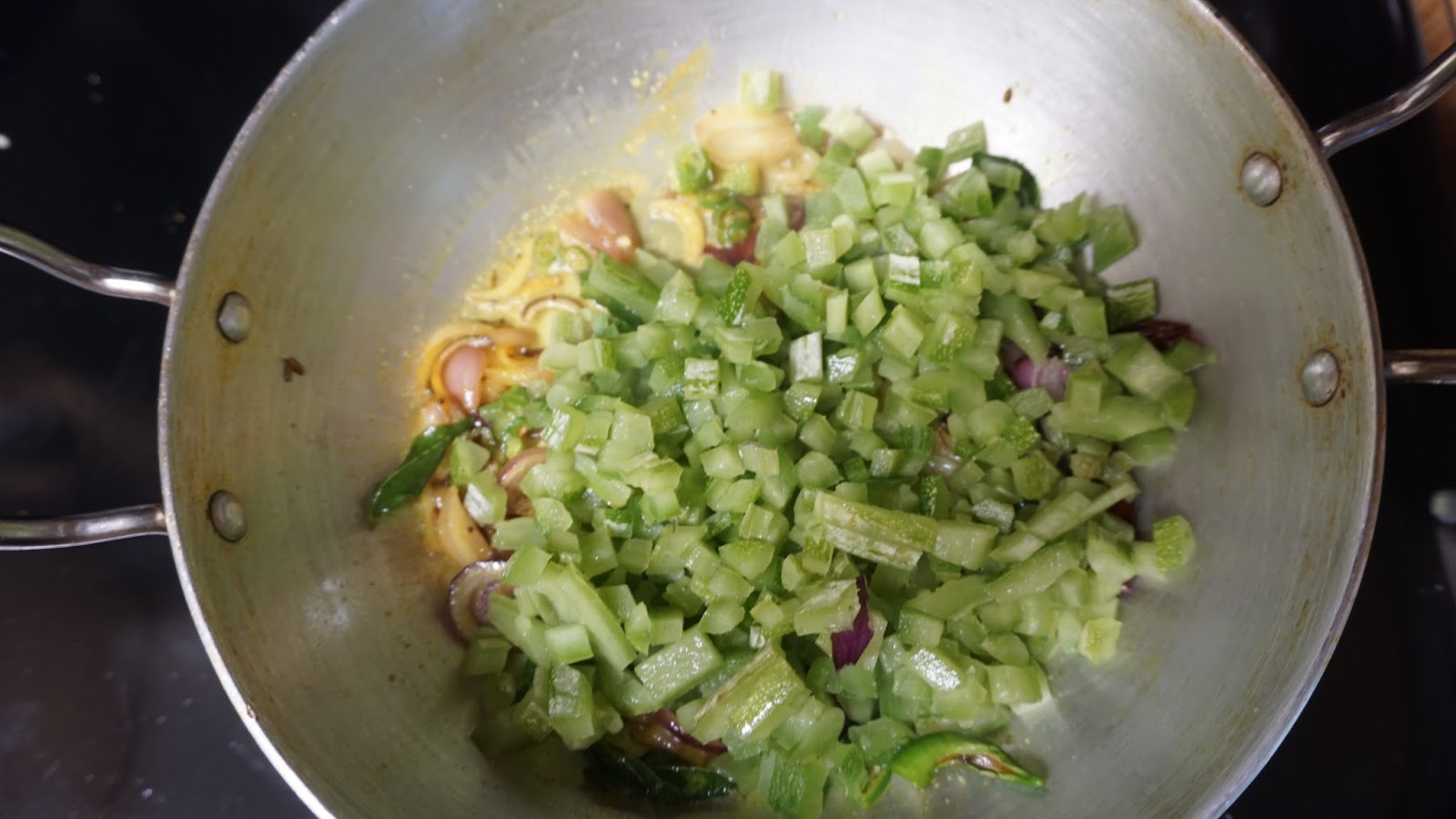 Snake Gourd and prawns / Pudalangai Kootu with Prawns Steffi's Recipes