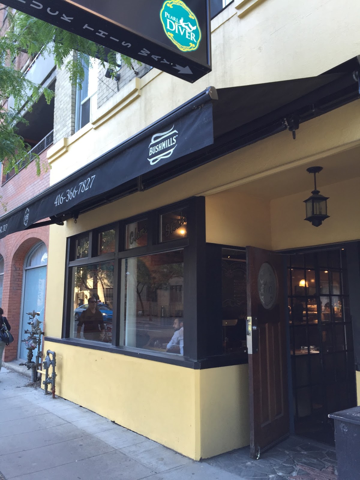 100 Oysters for 100 at Pearl Diver Sincerely, KN Toronto Food