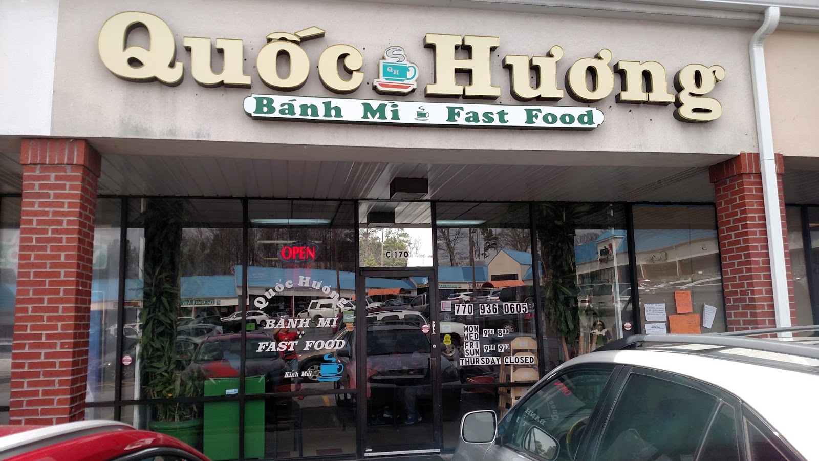 PIG OUT SPOTS Quôc Húóng Bahn Mi Fast Food (Doraville, GA)