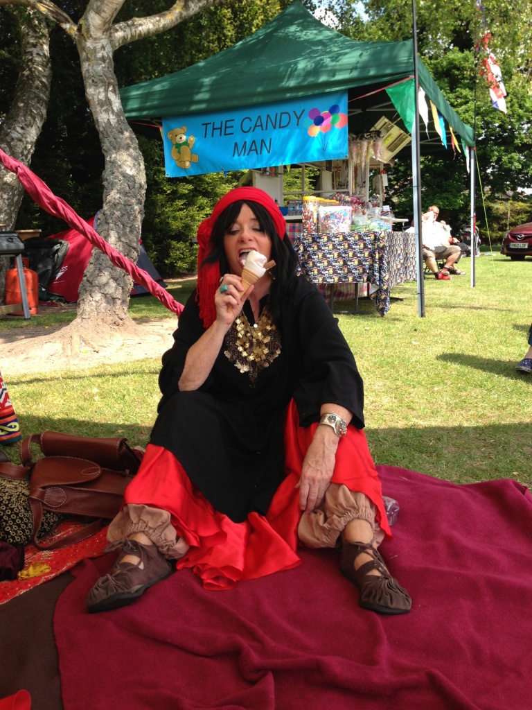 Ya Raqs Wirral Folk on the Coast, posted by Naima